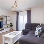 Sea & View For Five Persons Διαμέρισμα Πόρετς