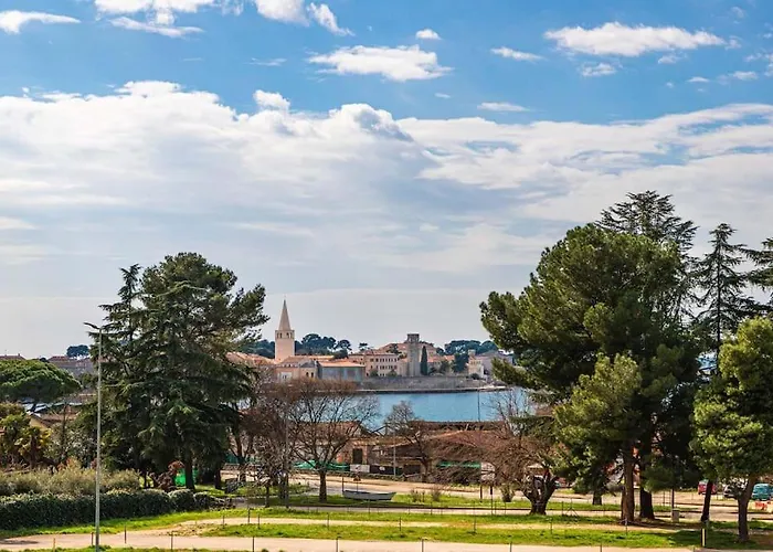 Sea & View For Five Persons ポレッチ